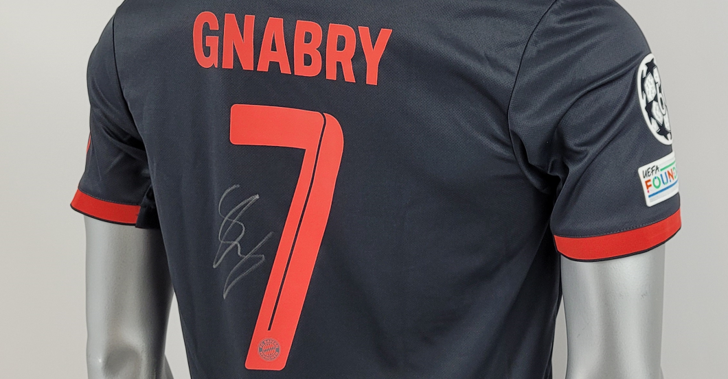  Gnabry FCB-Trikot  