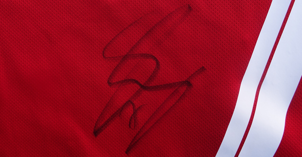 Gnabry Trikot signiert   Gnabry Trikot signiert