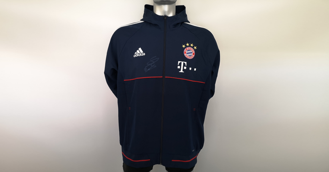 Gnabrys Jacke signiert   Gnabrys Jacke signiert