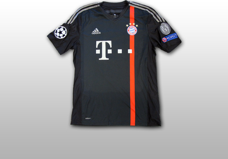  Götzes CL Trikot signiert 