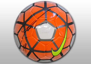  Götzes signierter Ball 