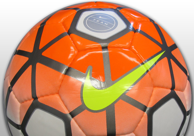  Götzes signierter Ball 