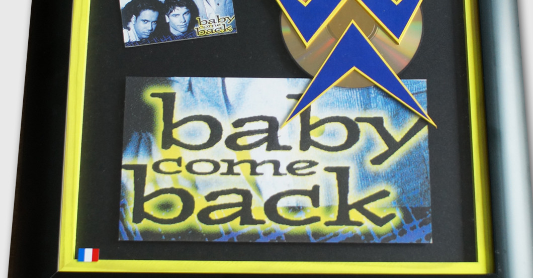 Gold Award Worlds Apart   Gold Award Worlds Apart