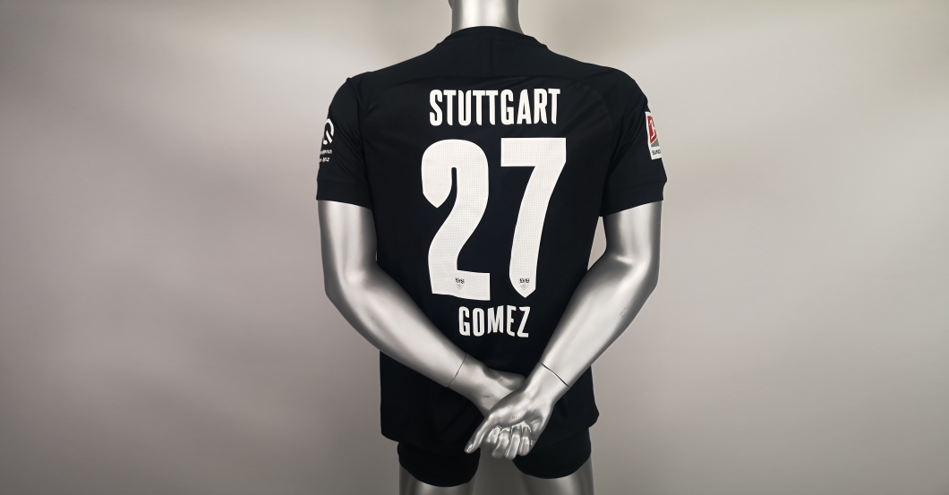  Gomez black signiert  