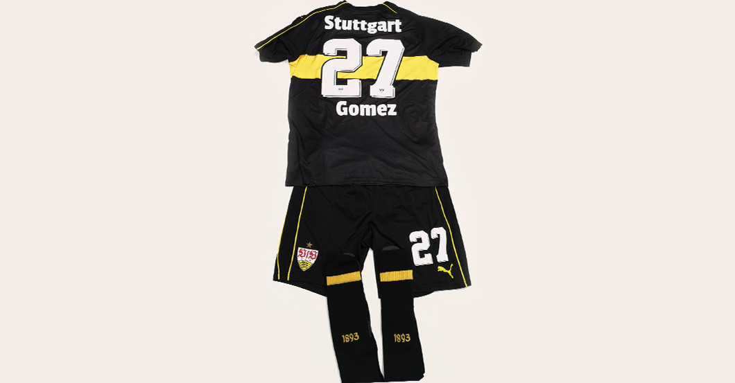  Gomez Relegation Outfit 