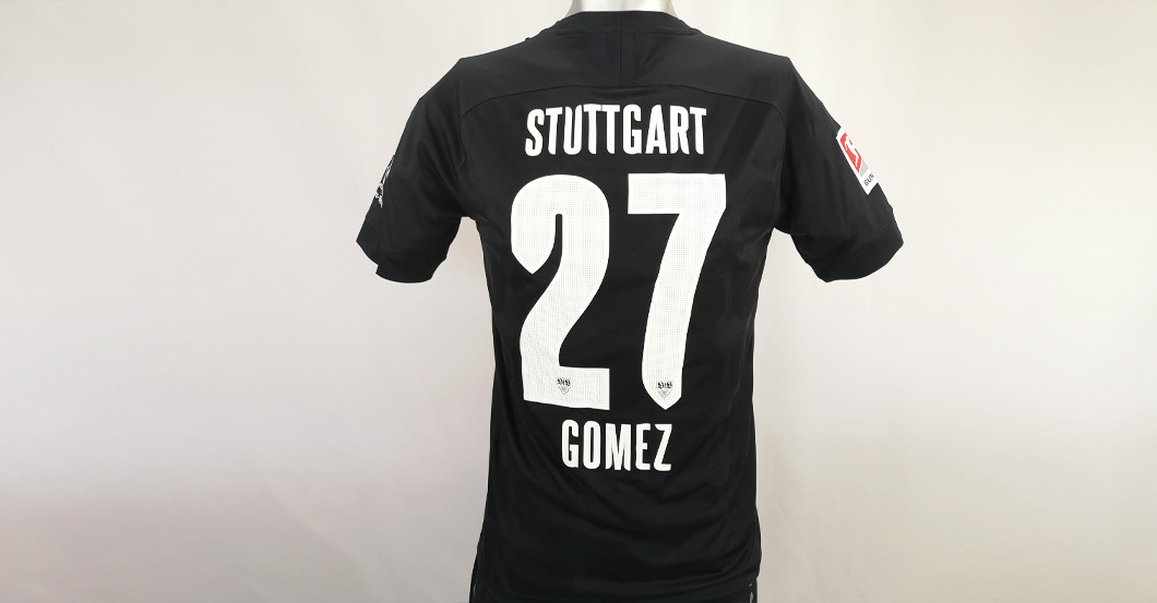 Gomez signiert black   Gomez signiert black