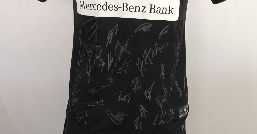 Gomez teamsigniert M   Gomez teamsigniert M