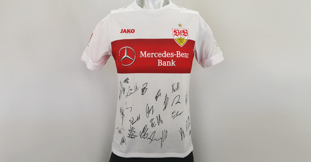 Gomez teamsigniert M   Gomez teamsigniert M