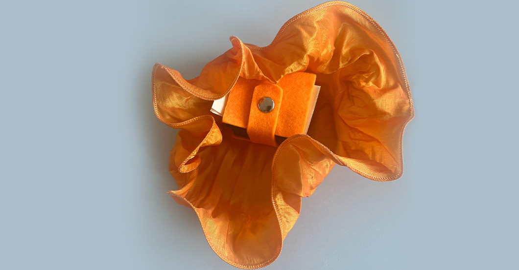  Good Brosche von Becker 1 