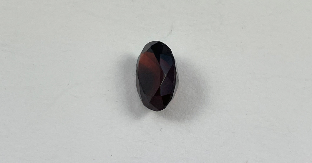 Granat oval    Granat oval