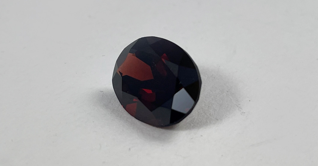 Granat Oval   Granat Oval