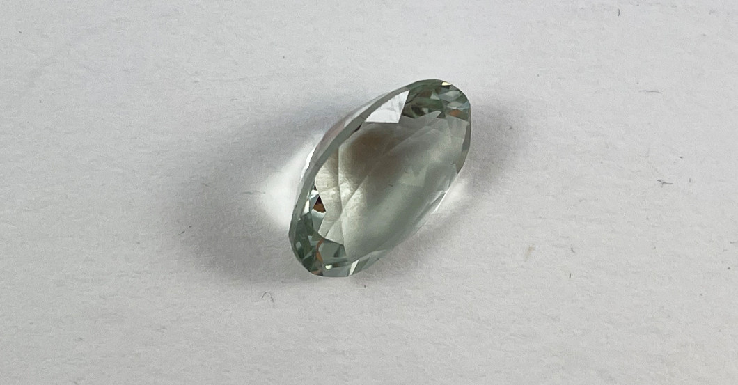 Grüner Amethyst oval   Grüner Amethyst oval