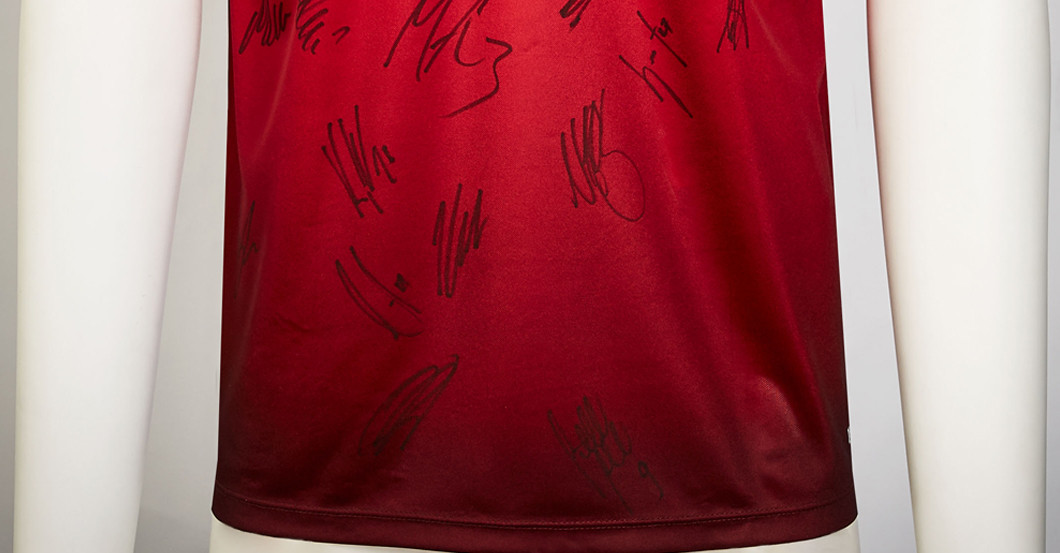 H96 Trikot signiert   H96 Trikot signiert