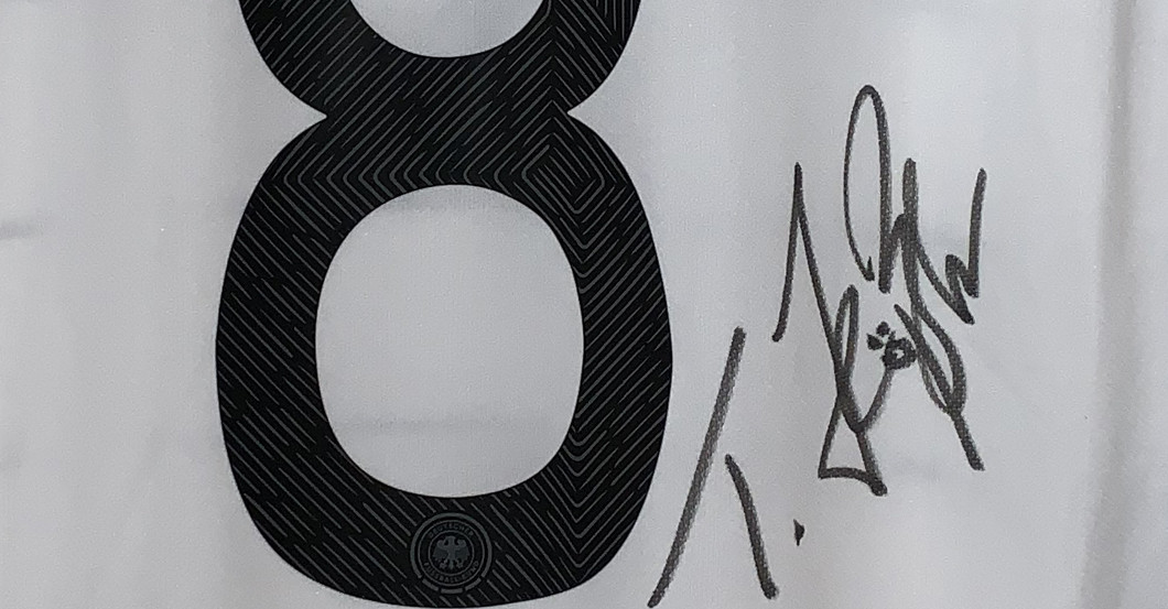 Häßler EM Trikot aktuell   Häßler EM Trikot aktuell