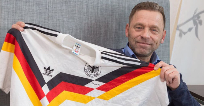 Häßlers WM Finaltrikot   Häßlers WM Finaltrikot