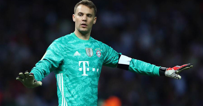 Handschuhe getragen Neuer   Handschuhe getragen Neuer