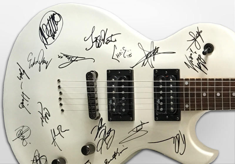 Handsignierte Gitarre   Handsignierte Gitarre