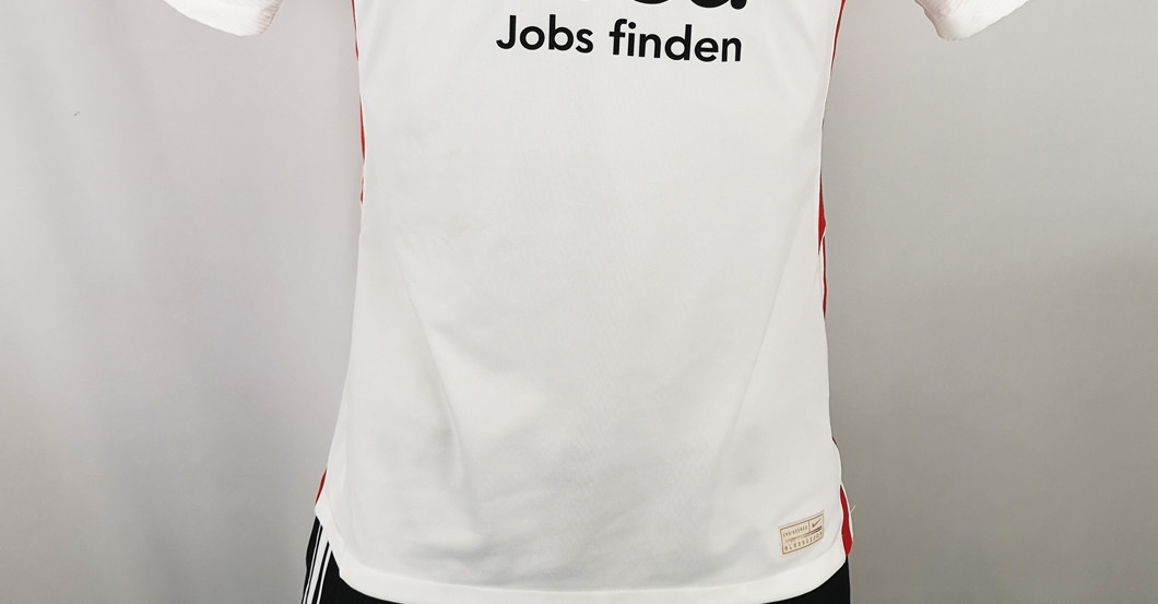 Hasebe Frankfurt Trikot   Hasebe Frankfurt Trikot