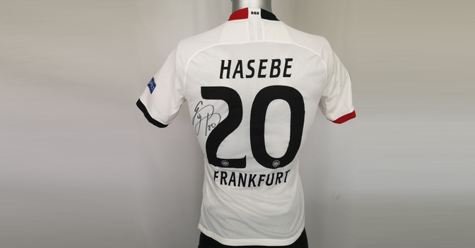 Hasebe Trikot signiert   Hasebe Trikot signiert