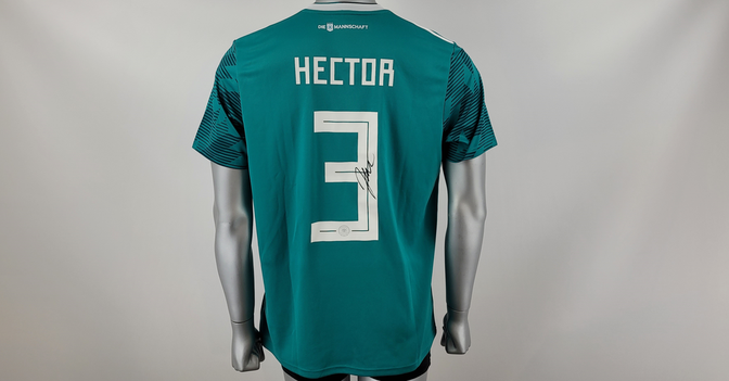 Hector DFB-Trikot   Hector DFB-Trikot