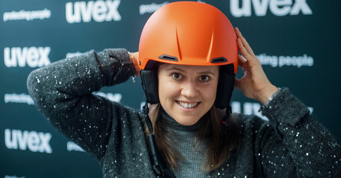 Helm Viktoria Rebensburg   Helm Viktoria Rebensburg