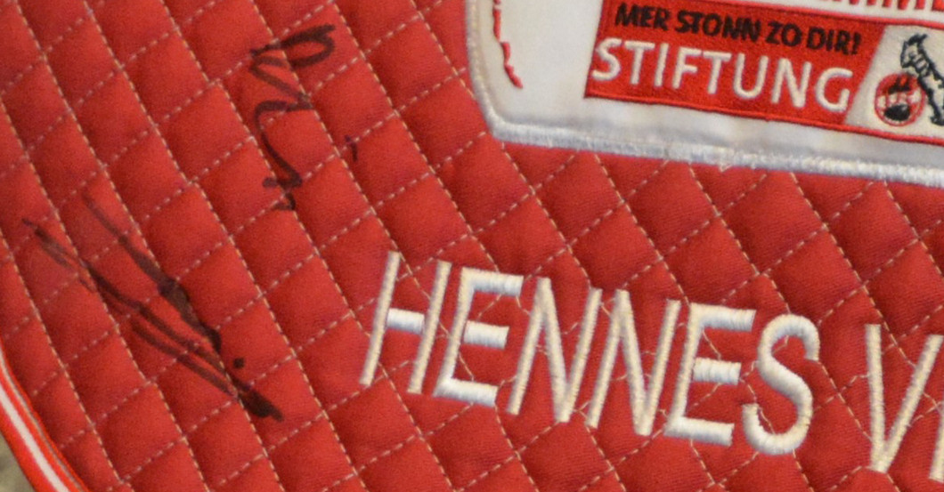 Hennesdecke signiert   Hennesdecke signiert