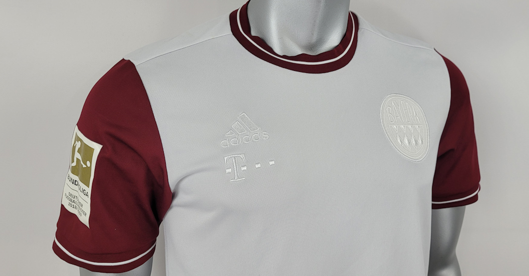 Hernandez FCB-Trikot    Hernandez FCB-Trikot