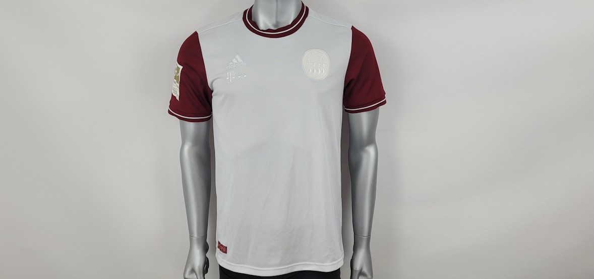 Hernandez FCB-Trikot    Hernandez FCB-Trikot