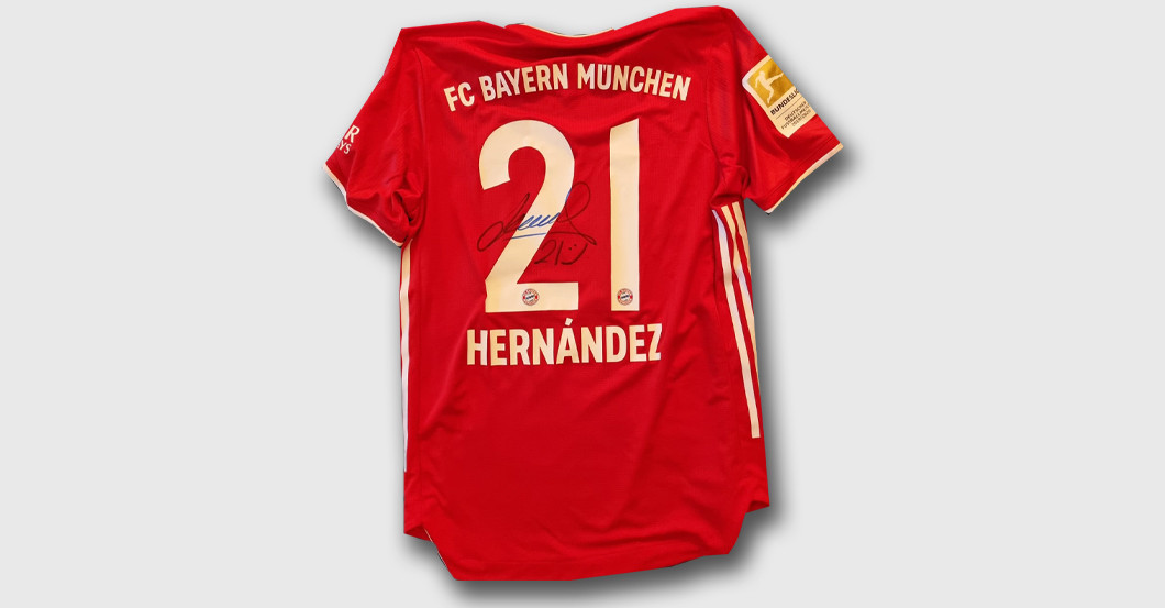  Hernandez Trikot signiert 