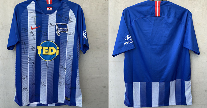 Hertha teamsigniert   Hertha teamsigniert