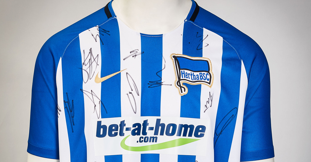 Hertha Trikot signiert   Hertha Trikot signiert