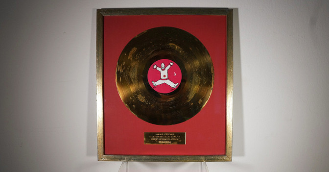 HG Sprünge Gold DE   HG Sprünge Gold DE