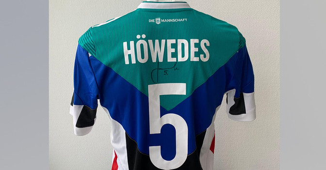 Höwedes Customised Trikot   Höwedes Customised Trikot
