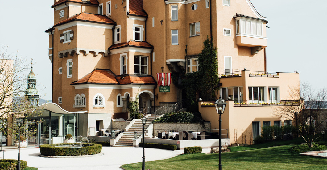 Hotel Schloss Mönchstein   Hotel Schloss Mönchstein