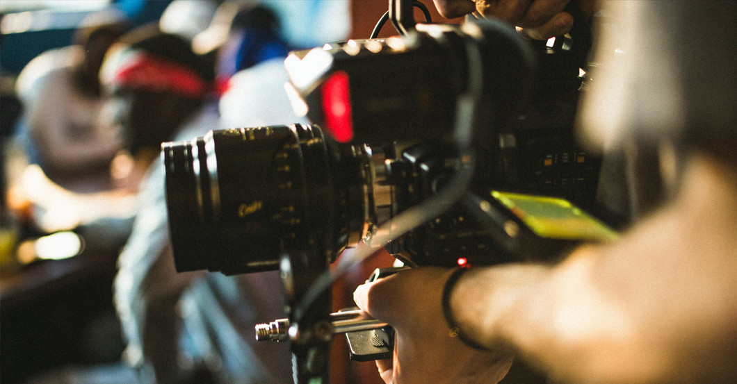 In TV Produktion spielen   In TV Produktion spielen