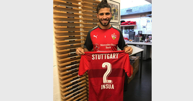 Insua letztes VfB Trikot   Insua letztes VfB Trikot