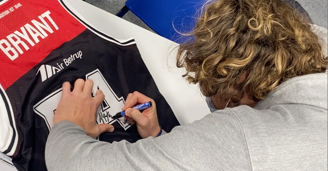 John Bryant Trikot   John Bryant Trikot