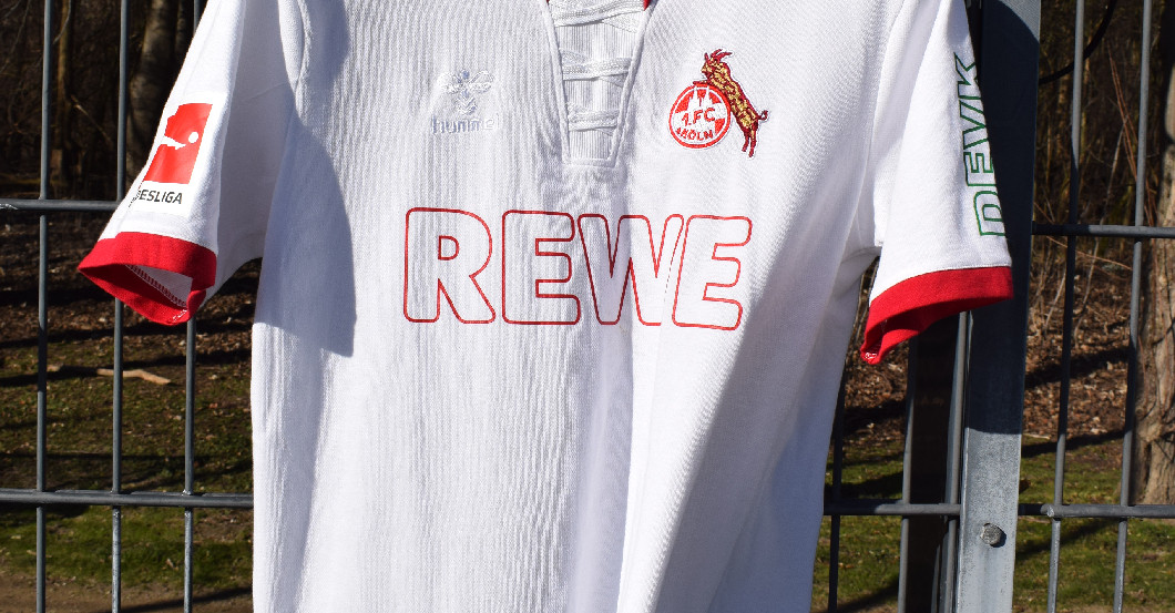 Jubiläumstrikot Maina   Jubiläumstrikot Maina