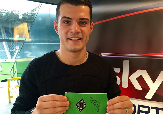  Kapitänsbinde Xhaka 
