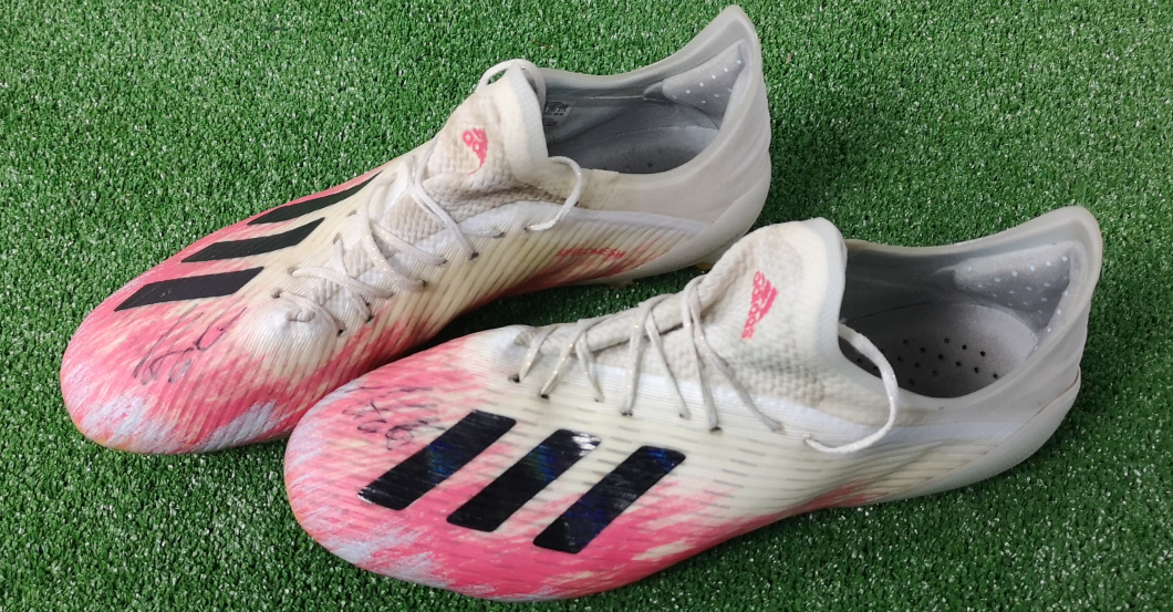  Karazor Schuhe signiert 