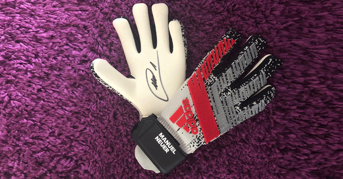 Keeper  Handschuhe Neuer   Keeper  Handschuhe Neuer