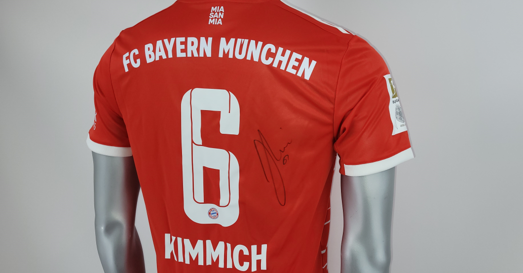  Kimmich FCB-Trikot  
