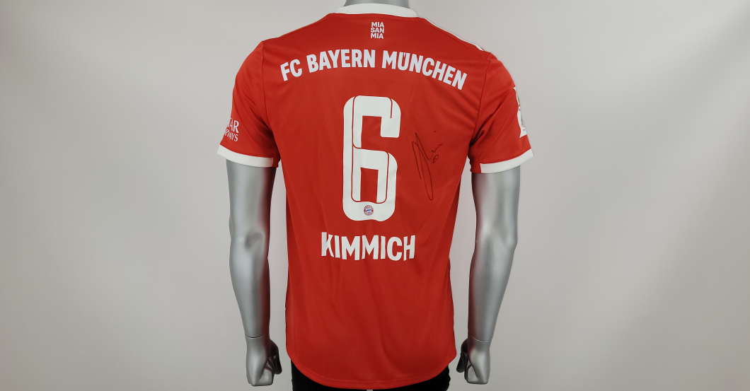  Kimmich FCB-Trikot  