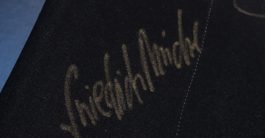 Kinosessel signiert   Kinosessel signiert