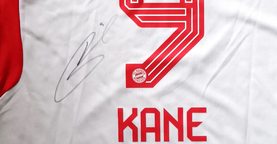KiO FCB Trikot Kane   KiO FCB Trikot Kane