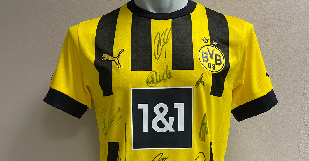 KL Adeyemi teamsigniert   KL Adeyemi teamsigniert