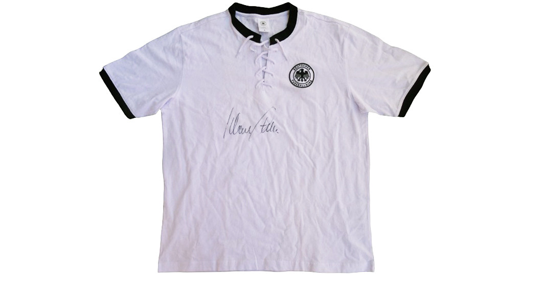 Klaus Fischer DFB Trikot   Klaus Fischer DFB Trikot