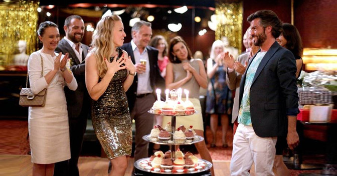 Kleid aus Vorstadtweiber   Kleid aus Vorstadtweiber