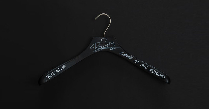  Kleiderbügel Rene Baumann 