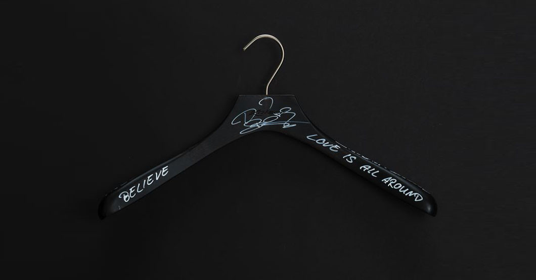  Kleiderbügel Rene Baumann 